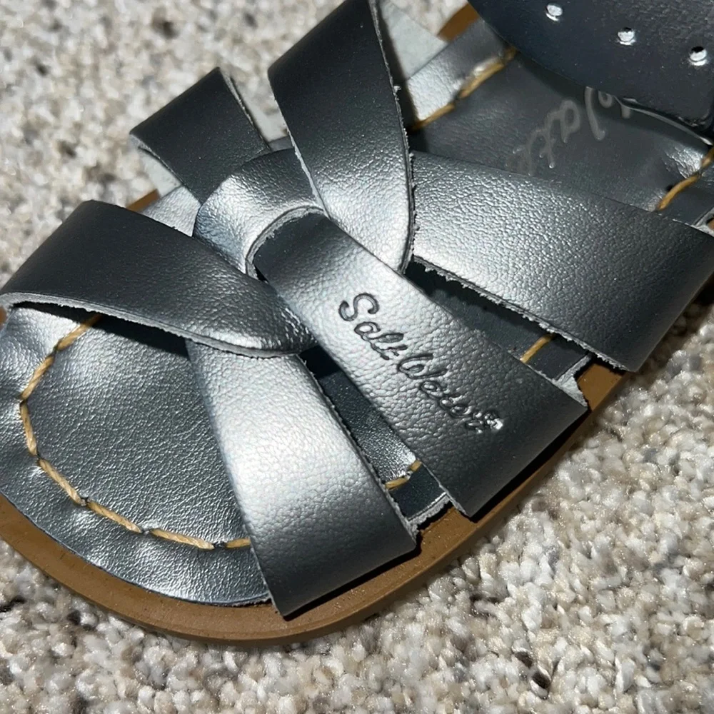 AUTH NIB Salt Water the Original Sandal Toddler Little Kids PEWTER